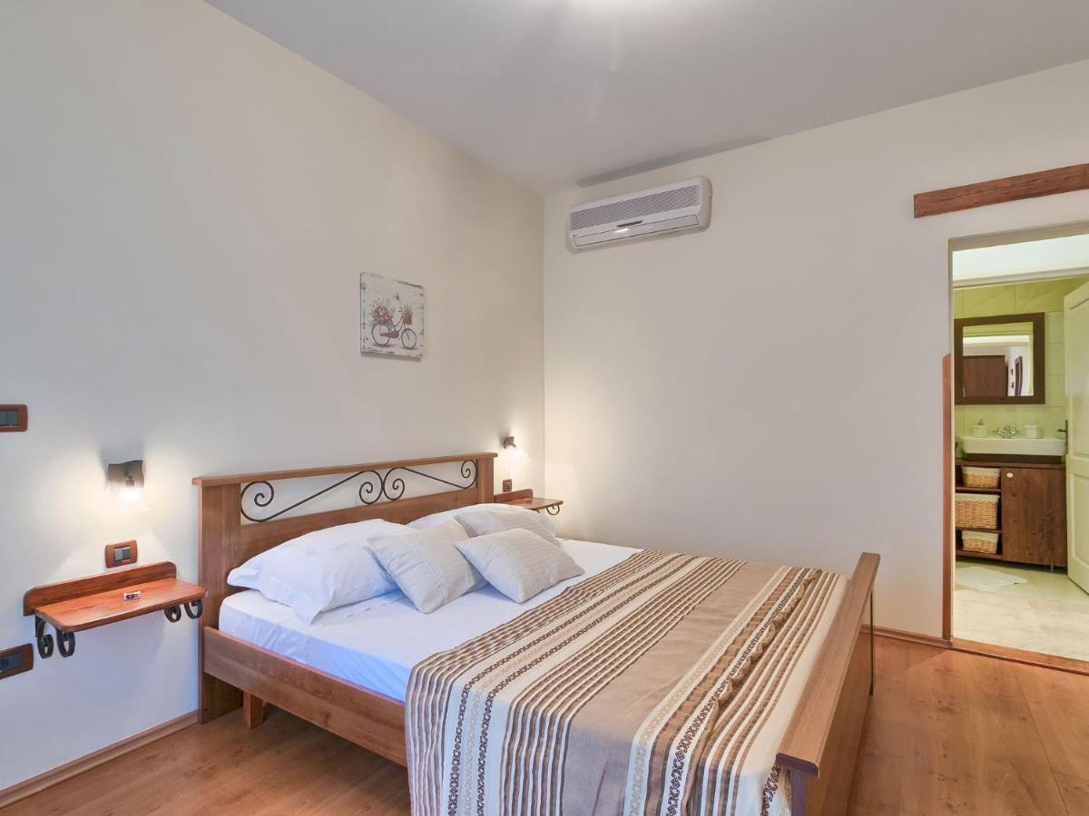 Apartment Sani-1 By Interhome Пьешчана-Увала Экстерьер фото